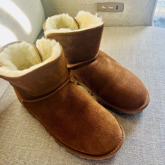 Tommy Bahama winter Brown Shearling Boots sz 10 - Picture 2 of 9